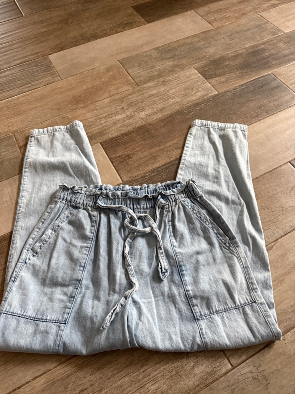 aerie Light Wash Cropped Drawstring Denim Joggers